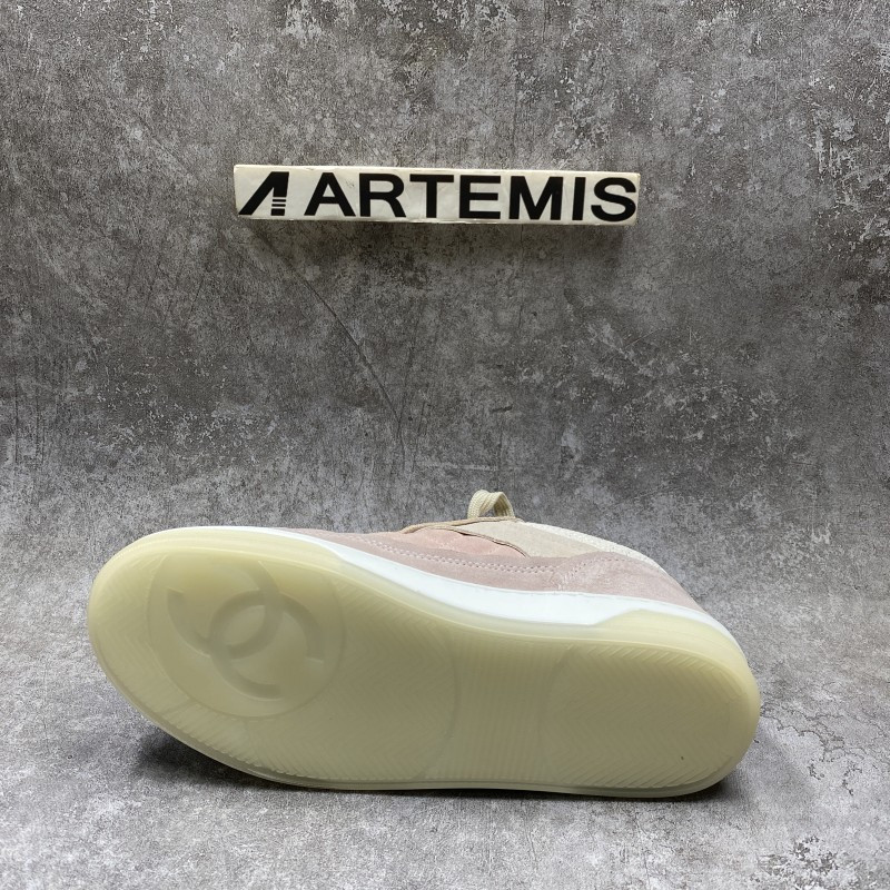 Channel 22C Diamond sports shoes in pink