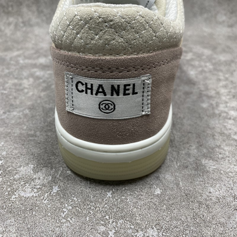 Channel 22C Diamond sports shoes in pink