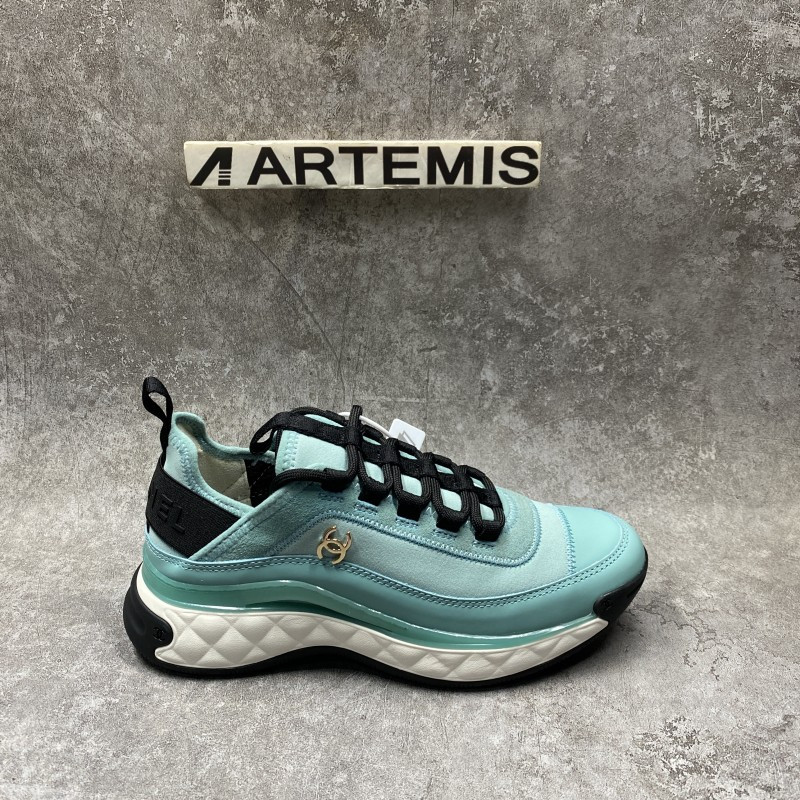 CHANEL Pre-owned Cloth Trainers In Green