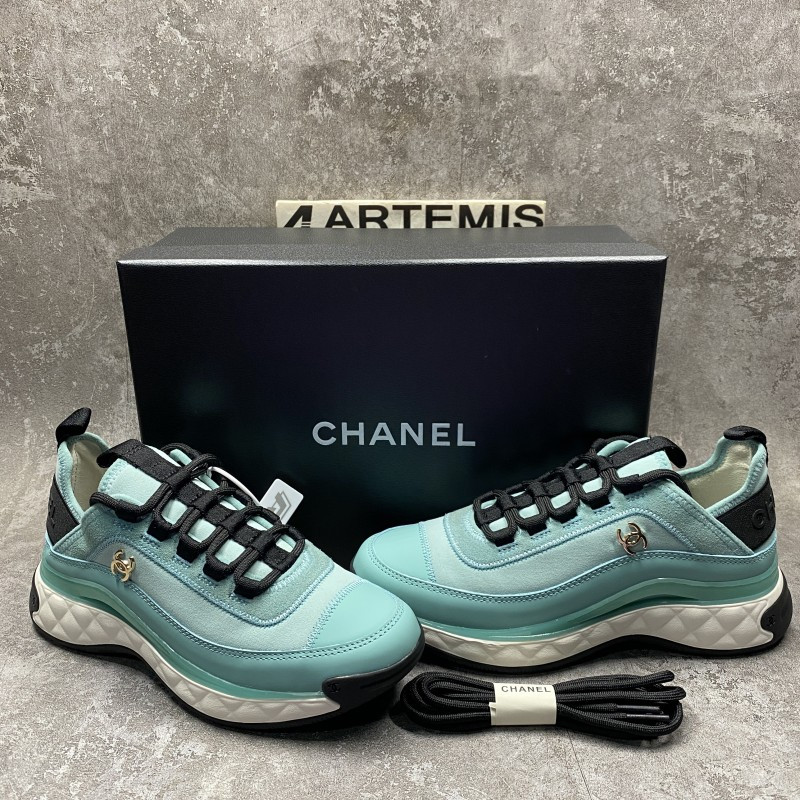 CHANEL Pre-owned Cloth Trainers In Green