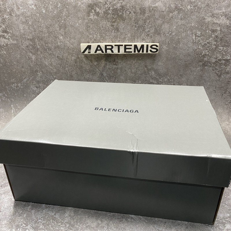 Balenciaga Graffiti Runner Sneaker In Blue