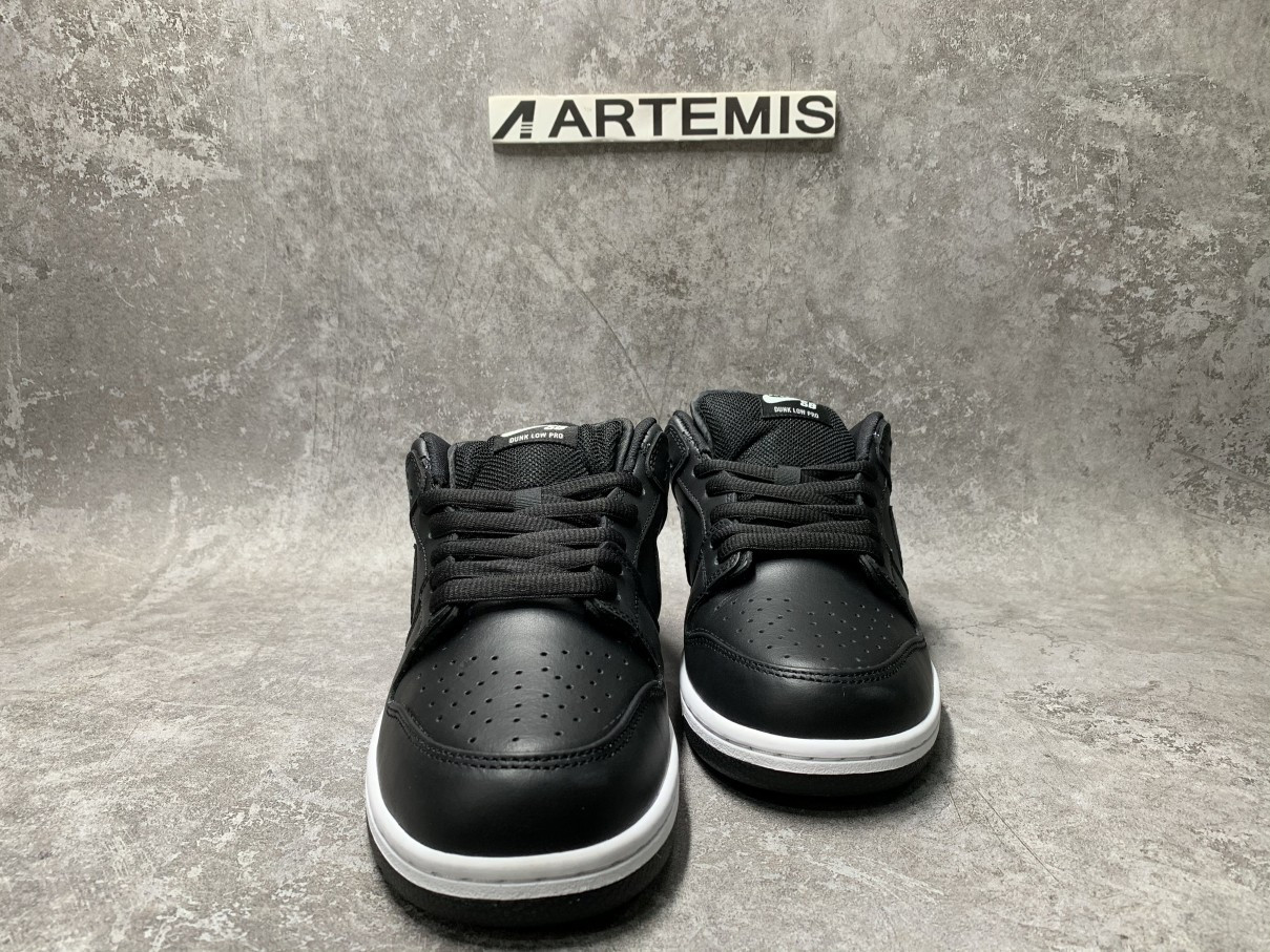 Nike Dunk SB Low Black