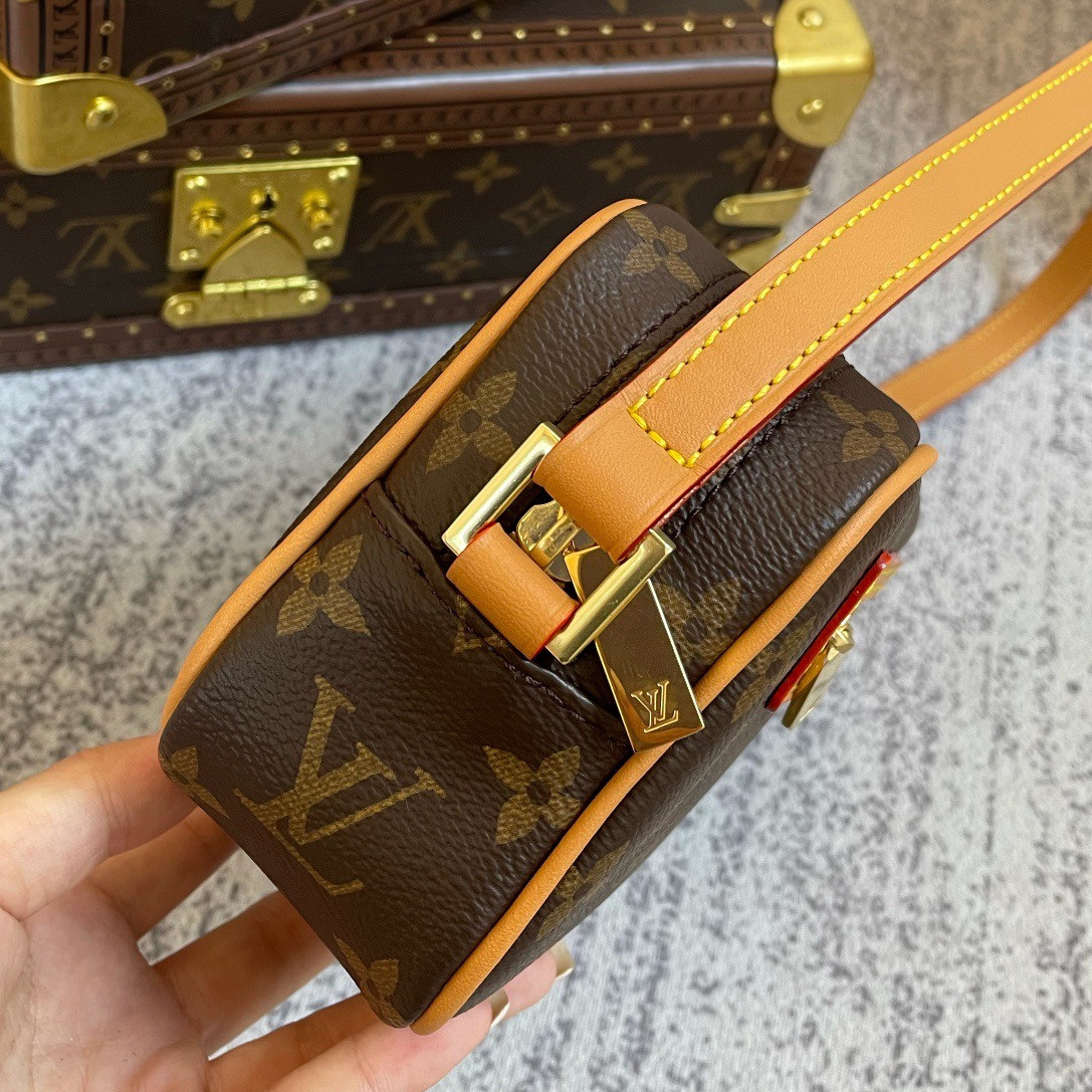 LOUIS VUITTON LV CITE PM M51183
