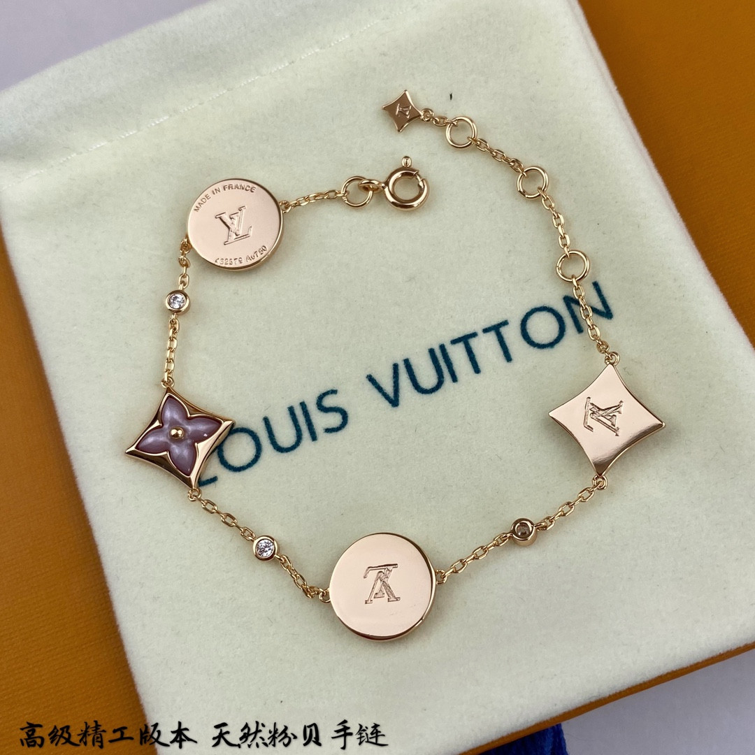 Louis Vuitton Four-Flower Natural Pink Shell Bracelet