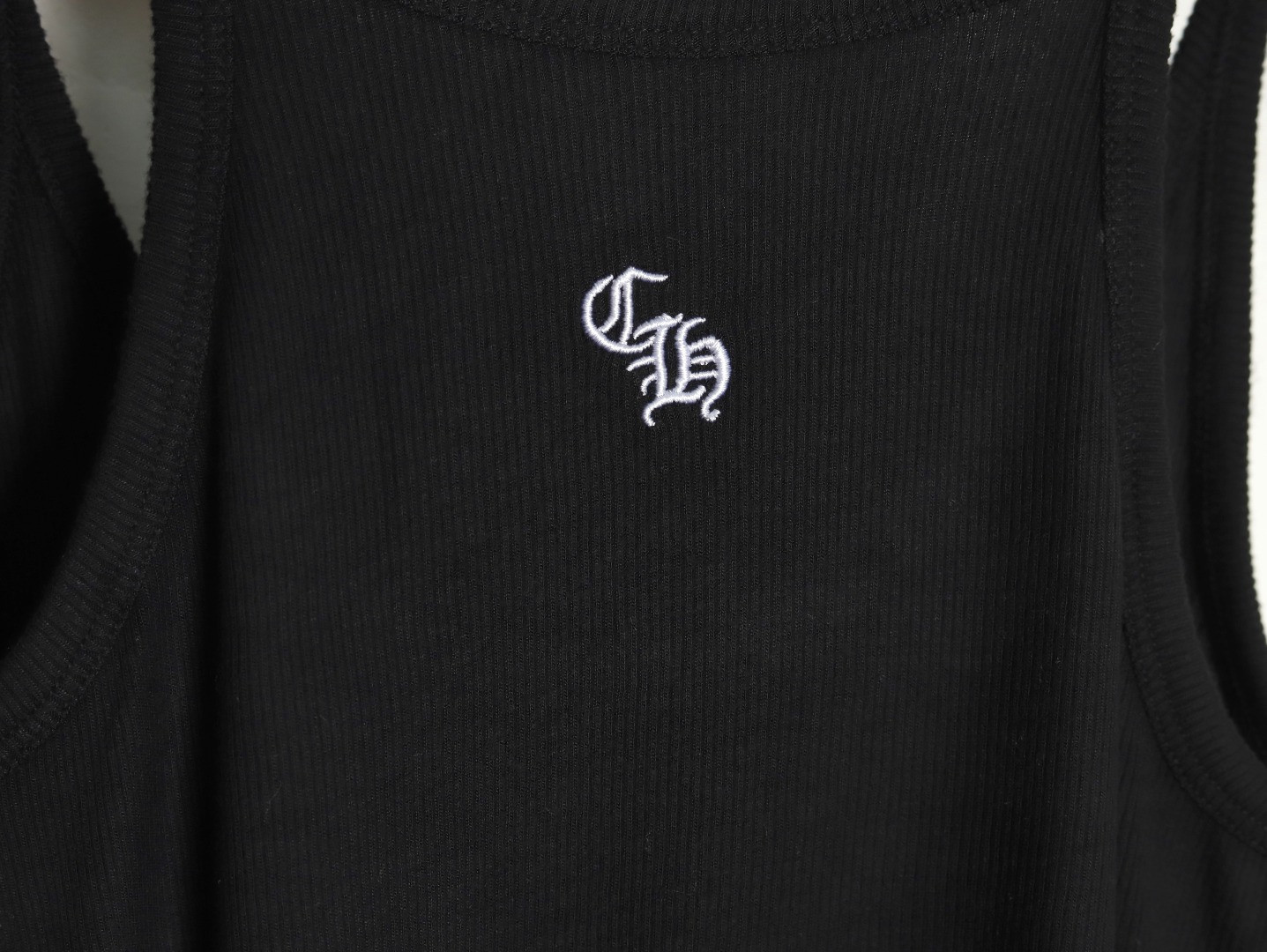 Ch*0me He**ts ch knitting vest