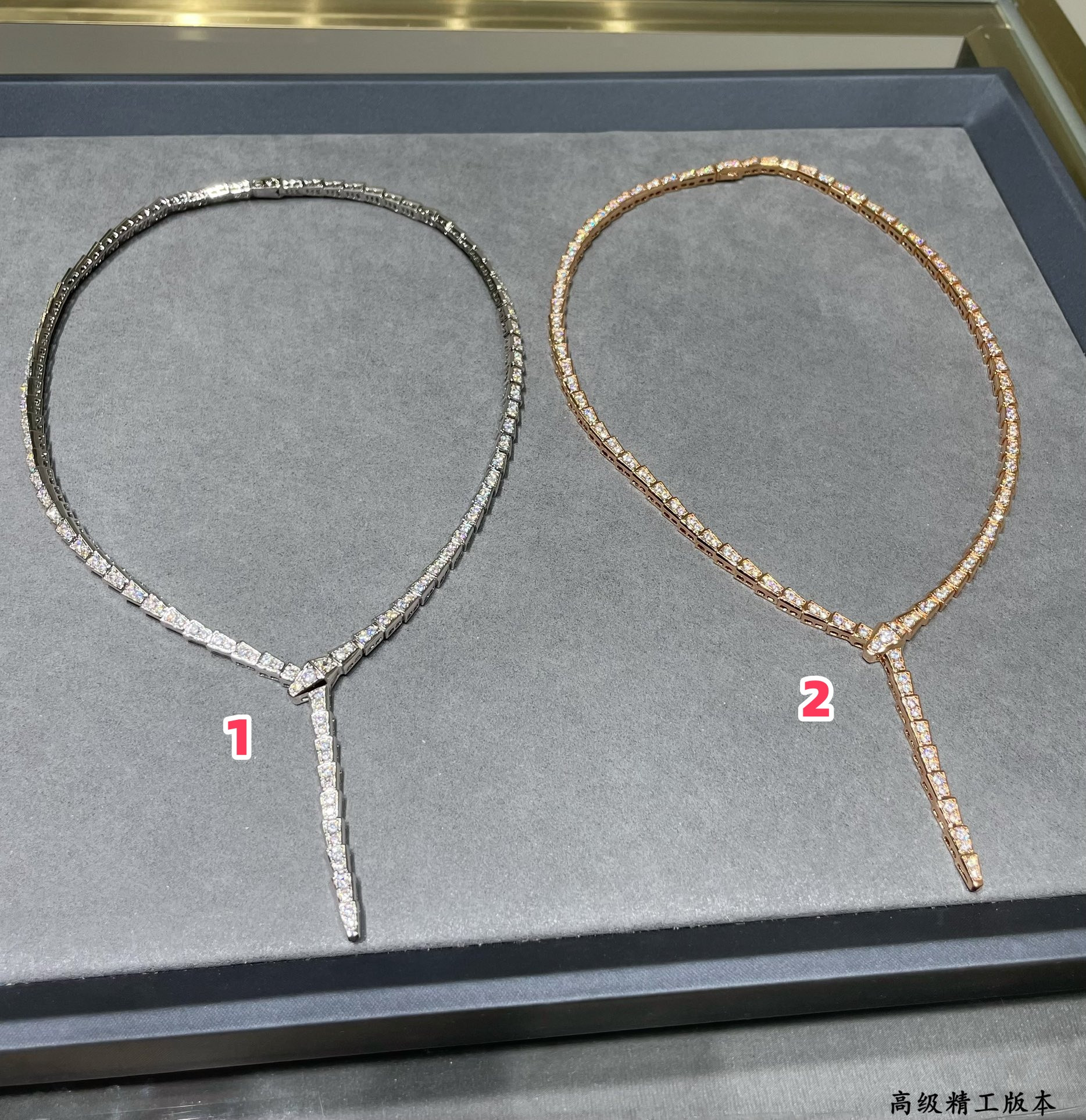 Bvlgari Thin snake Necklace(No refund or exchange)