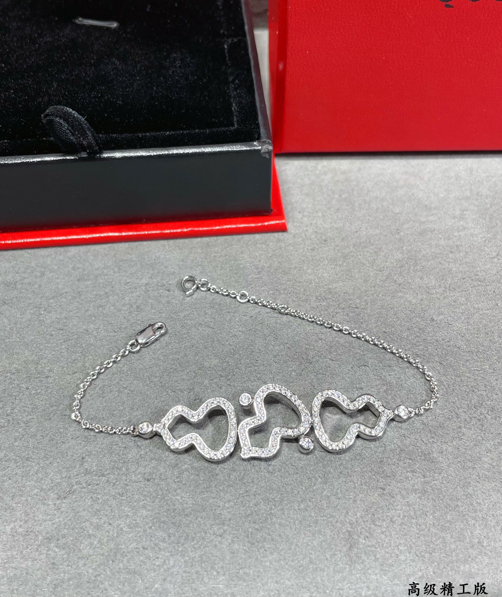 Qeelin Triple Gourd Full Diamond Bracelet