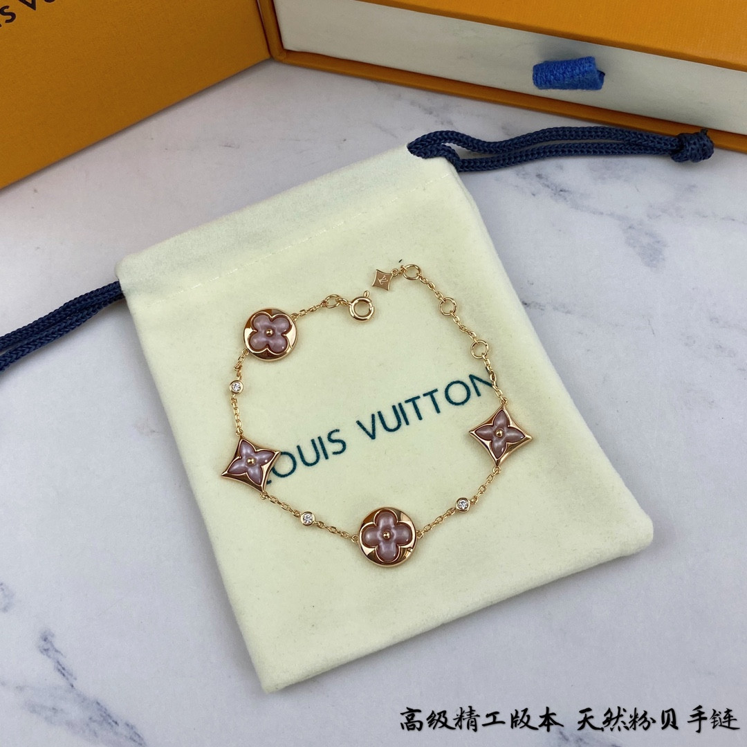 Louis Vuitton Four-Flower Natural Pink Shell Bracelet