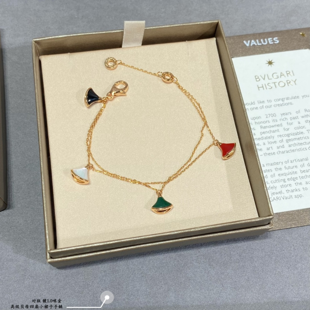 Bvlgari Four mini skirts Bracelet