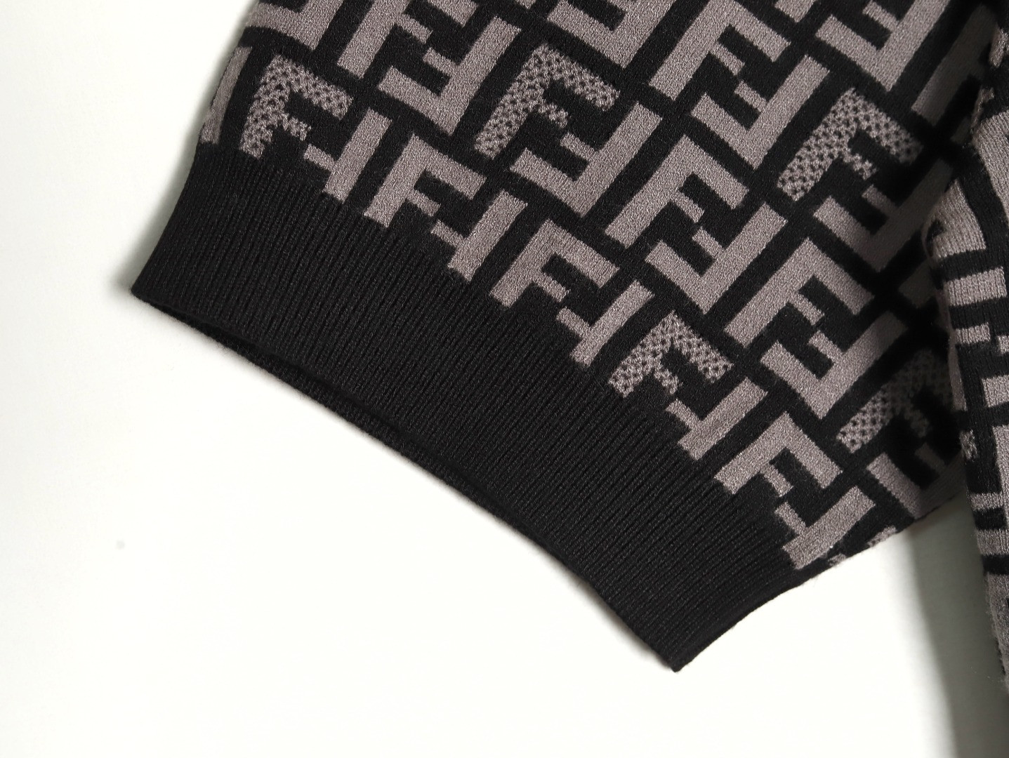 FENDI FD knitting Short-sleeved