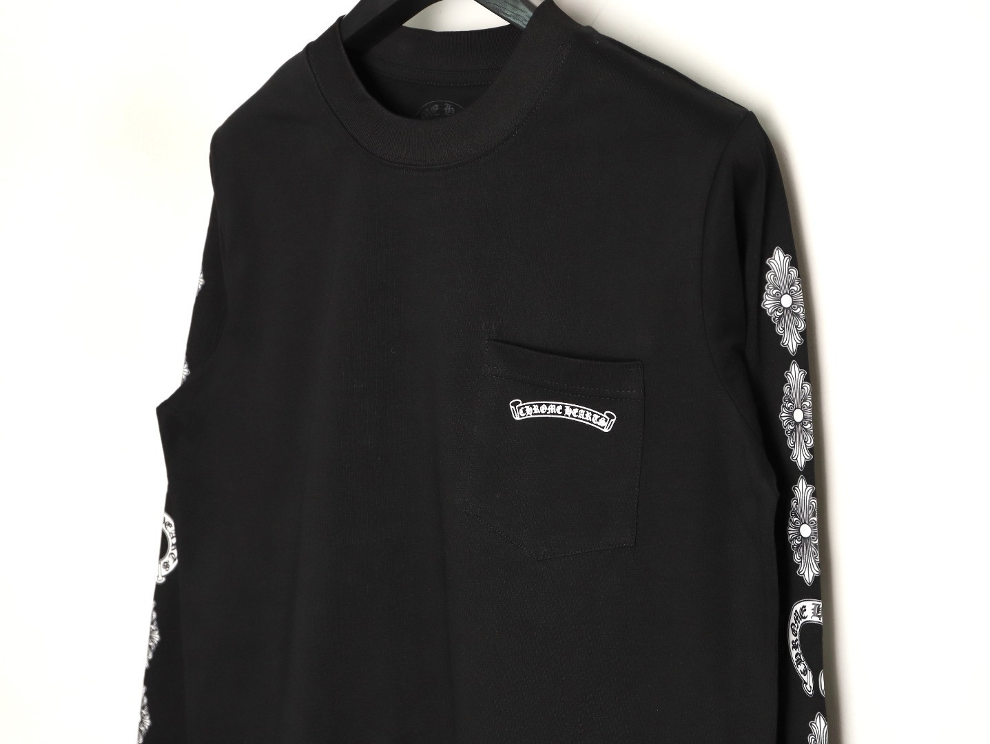 Ch*0me He**ts long-sleeved t-shirt