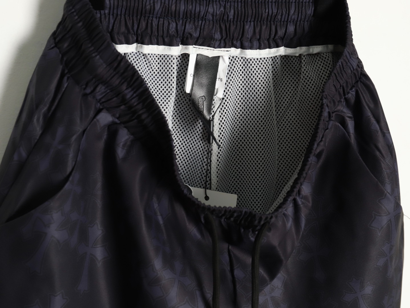 Ch*0me He**ts shorts