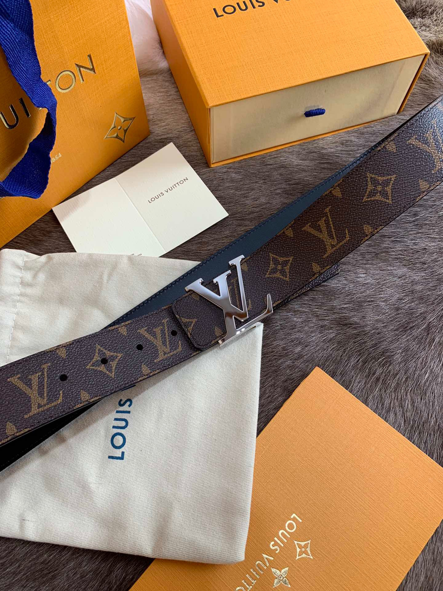 LV LOUIS VUITTON 40MM BELT
