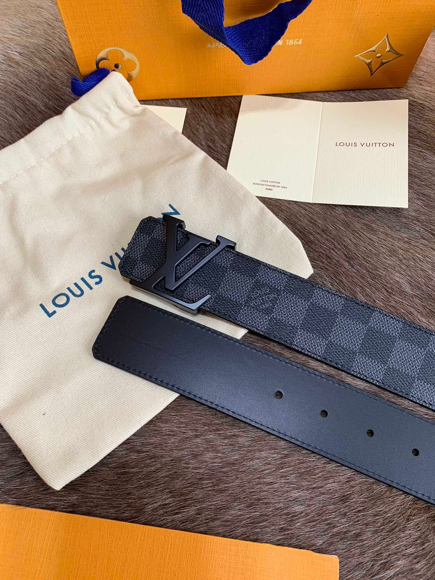 LV LOUIS VUITTON 40MM BELT