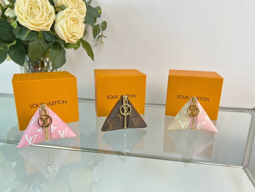 LOUIS VUITTON BERLINGOT BAG CHARM AND KEY HOLDER M00669