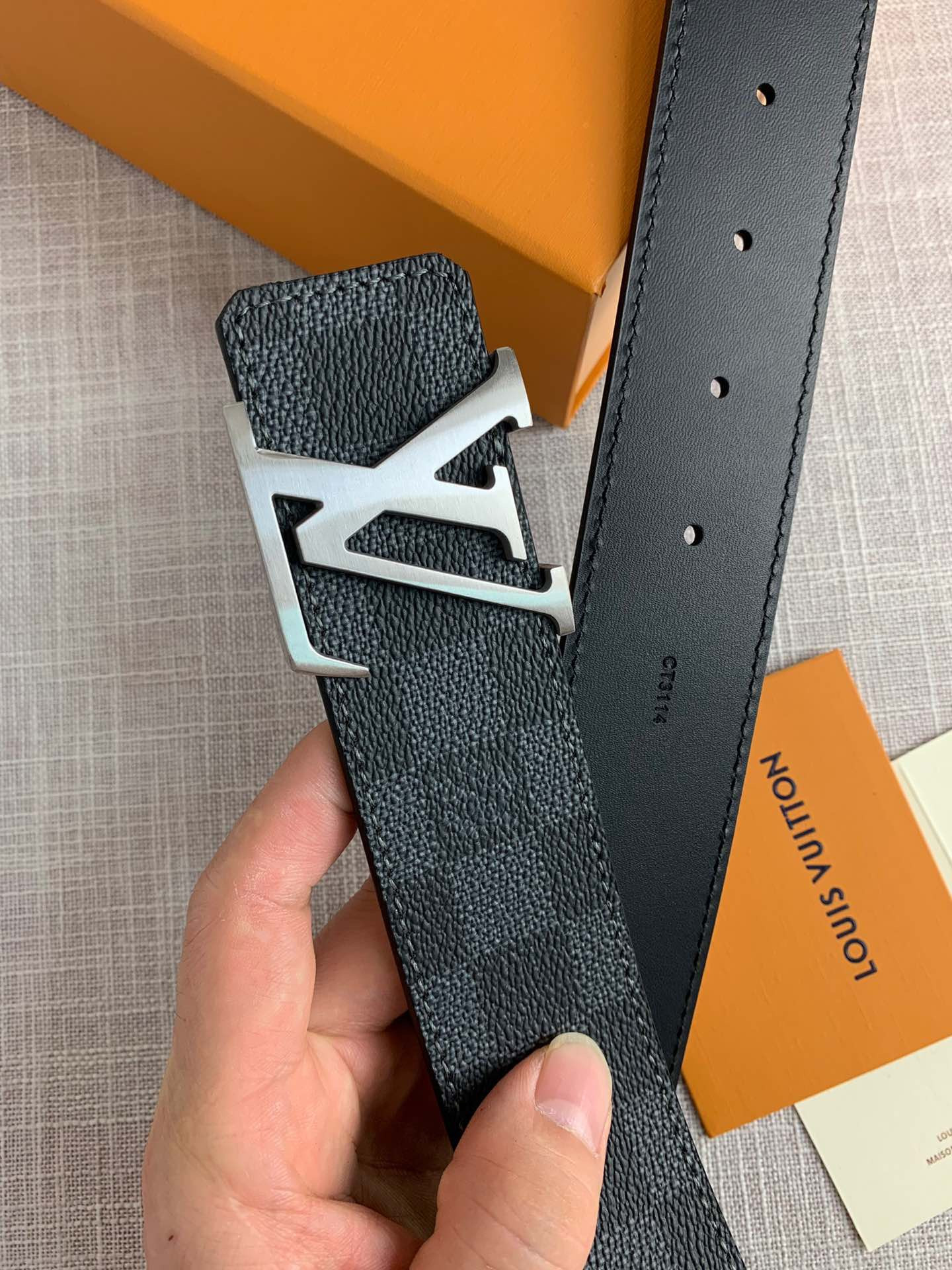 LV LOUIS VUITTON 40MM BELT