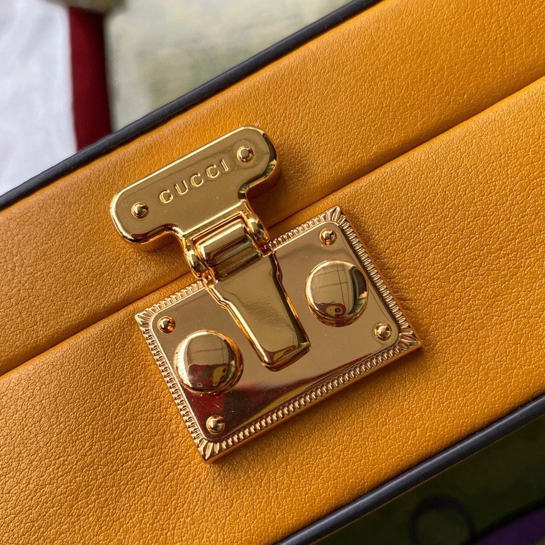 Gucci Interlocking G mini bag
