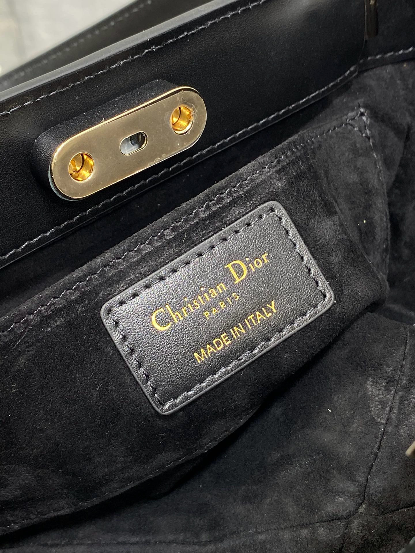 CHRISTIAN DIOR SMALL DIOR KEY BAG 8.5x5x4.5 in