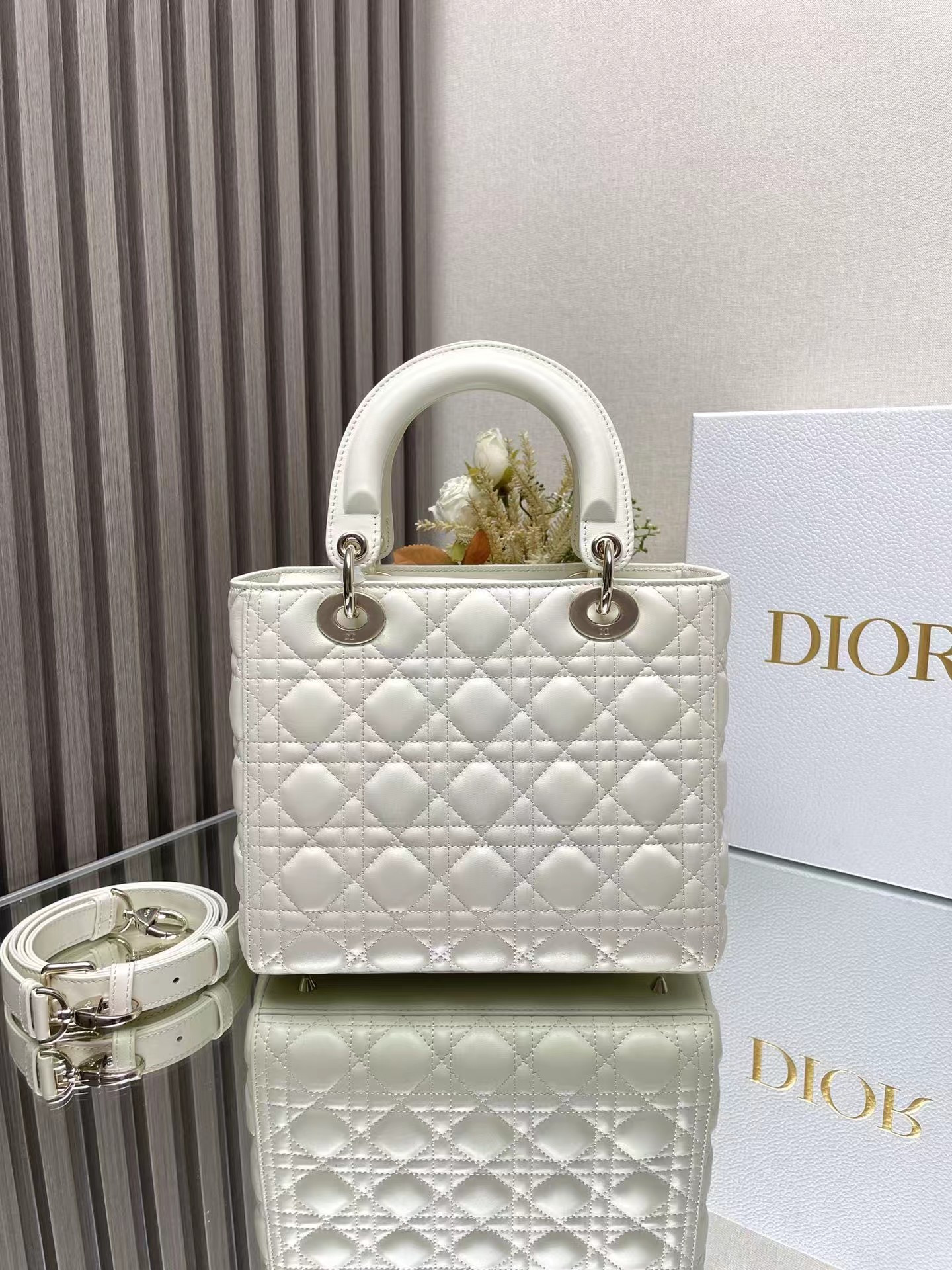 Medium Lady Dior Bag 24 x 20 x 12 cm