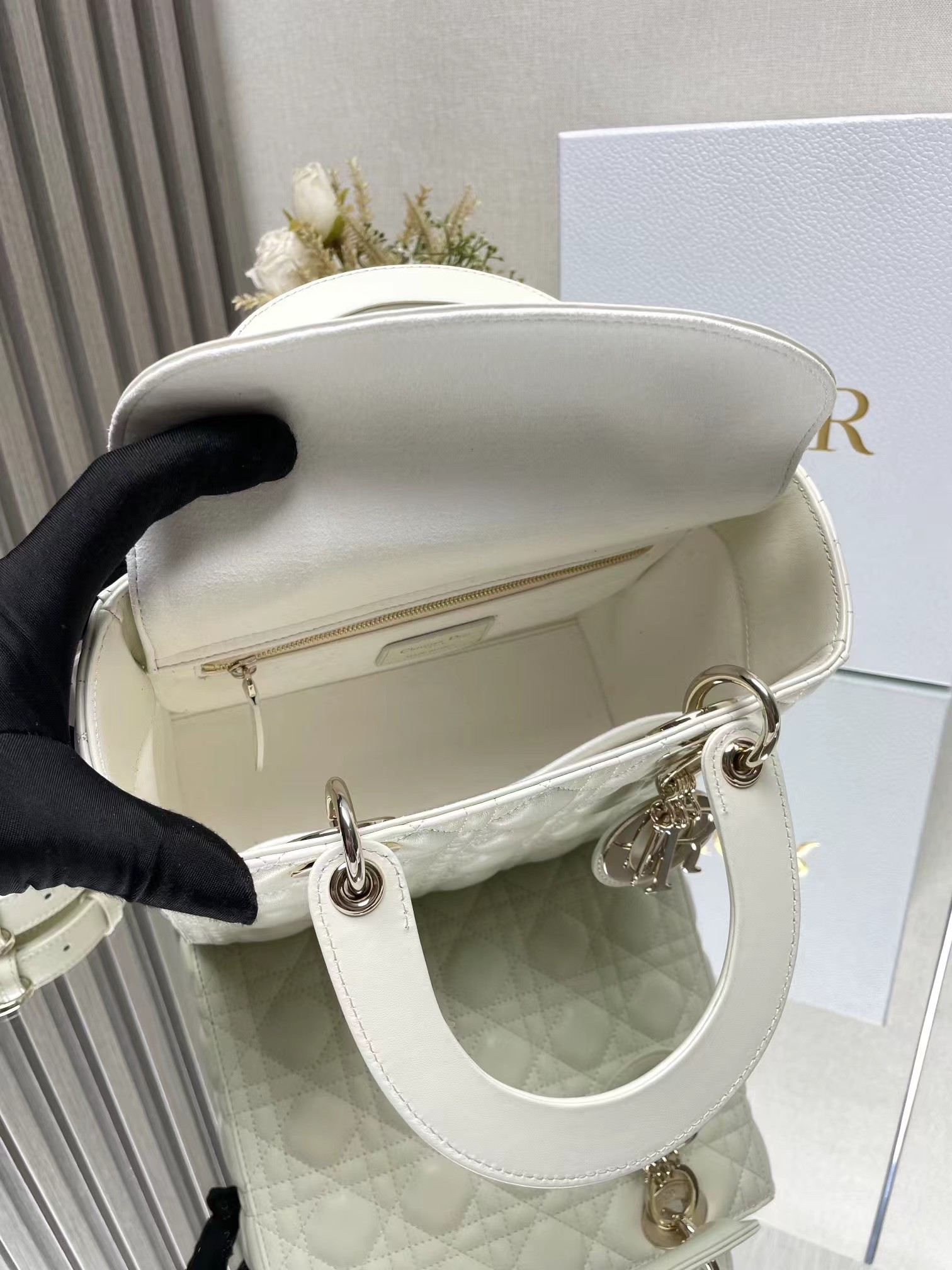 Medium Lady Dior Bag 24 x 20 x 12 cm