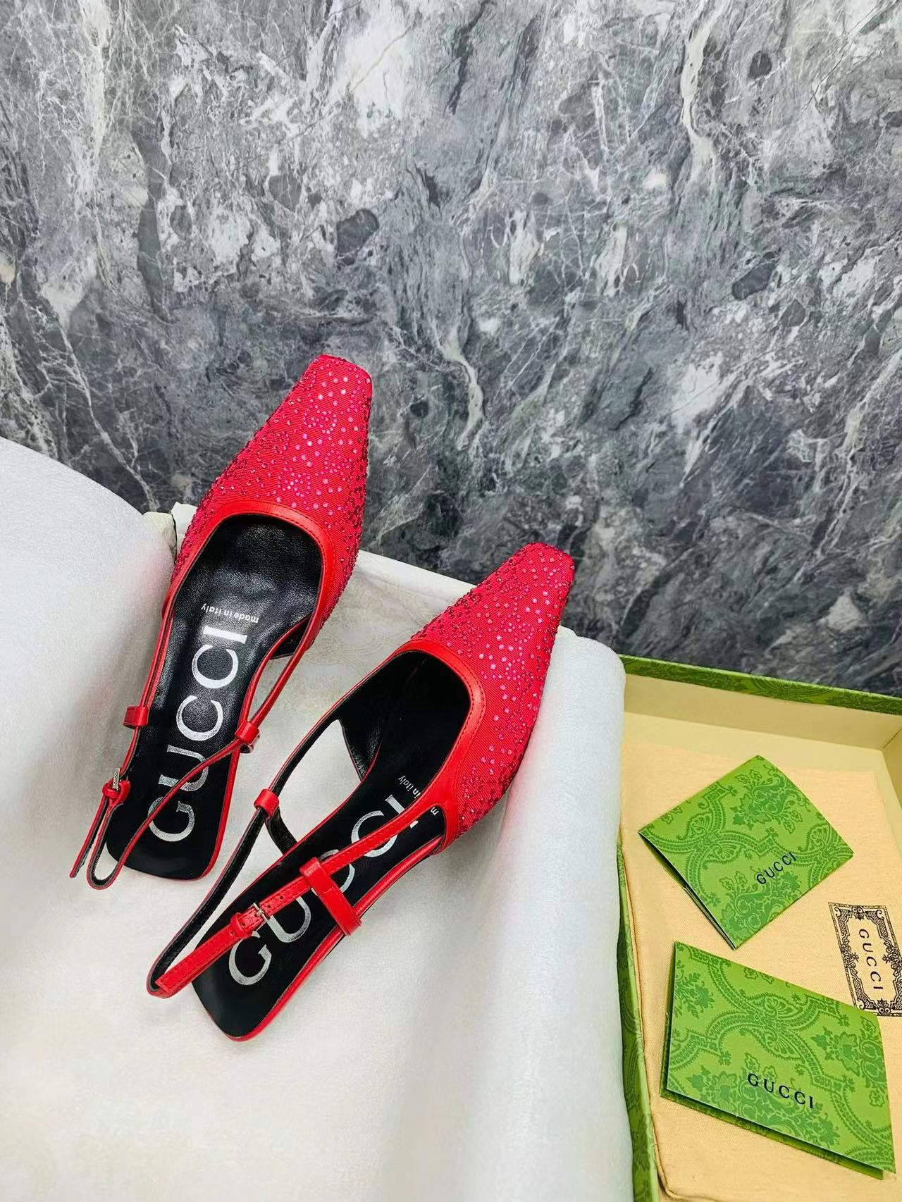 UA GUCCI SLINGBACK PUMP