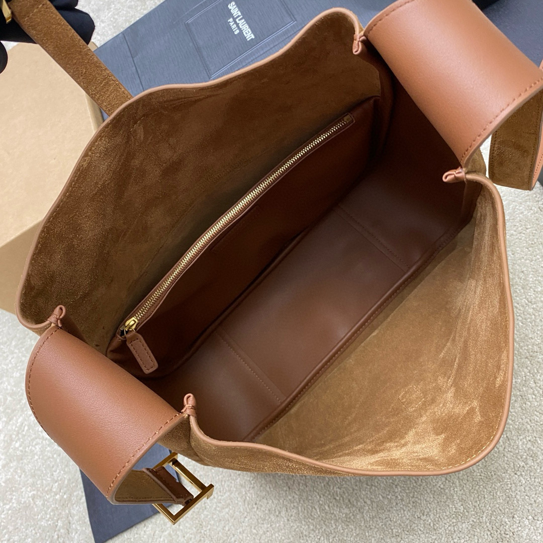 YSL LE 5 À 7 SUPPLE LARGE IN SUEDE 30 X 31 X 13 CM