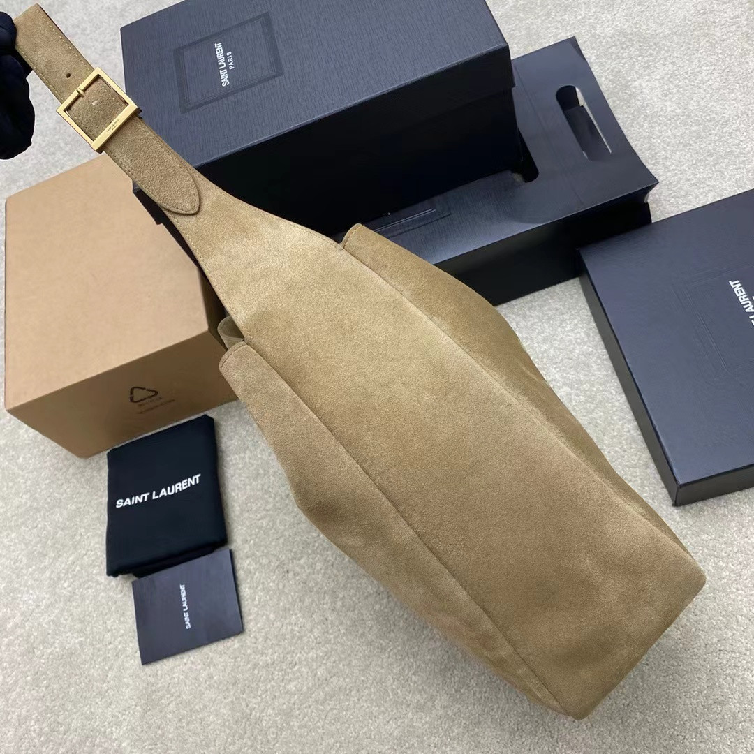 YSL LE 5 À 7 SUPPLE LARGE IN SUEDE 30 X 31 X 13 CM