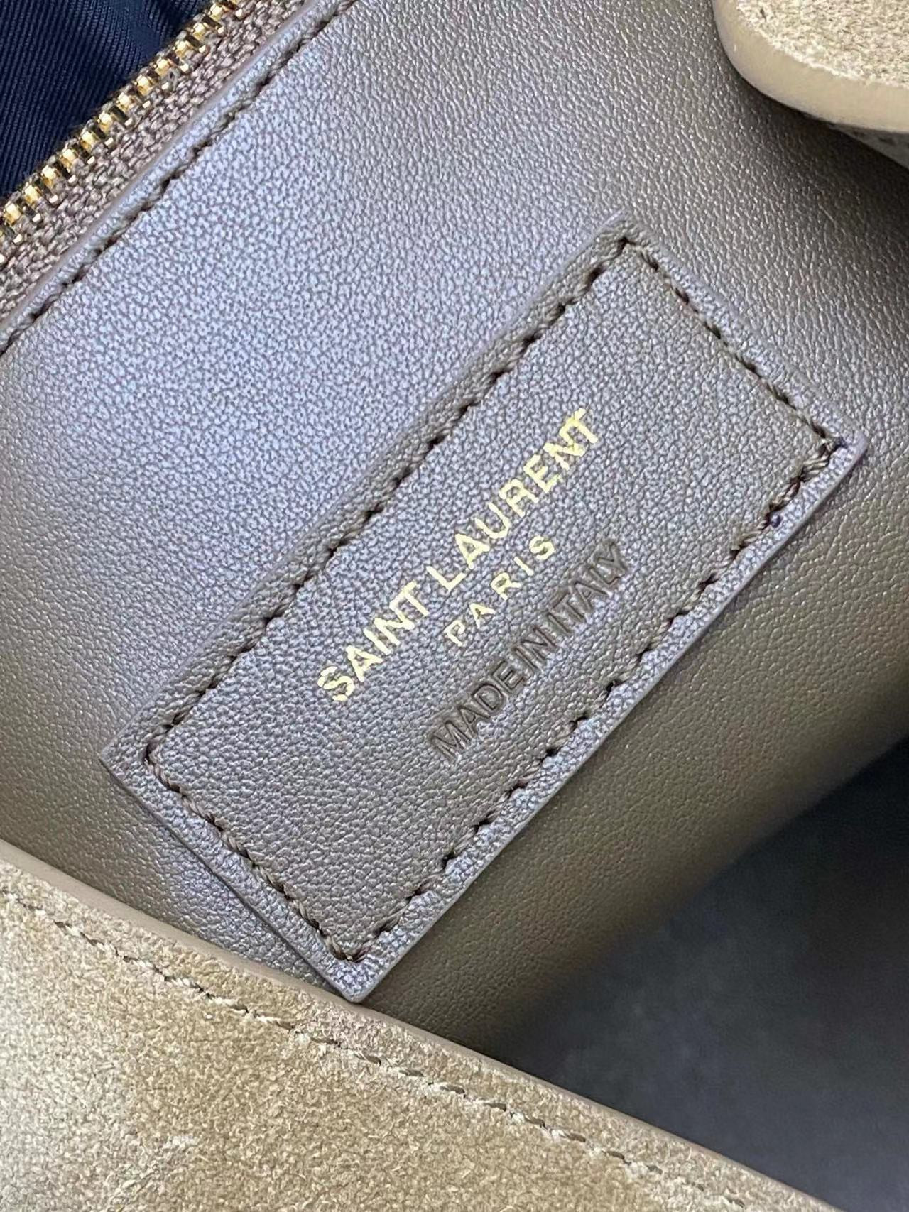 YSL LE 5 À 7 SUPPLE LARGE IN SUEDE 30 X 31 X 13 CM