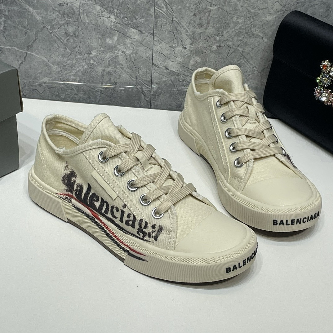 UA Balenciaga Paris Low Top Sneaker