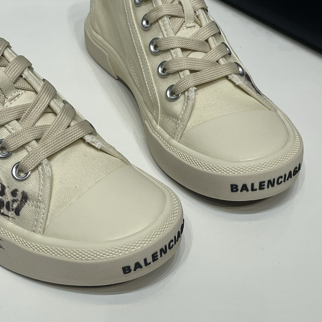 UA Balenciaga Paris Low Top Sneaker