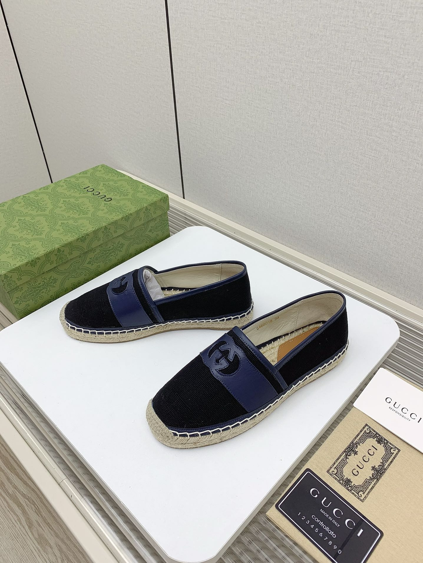 UA GUCCI Interlocking G Espadrille