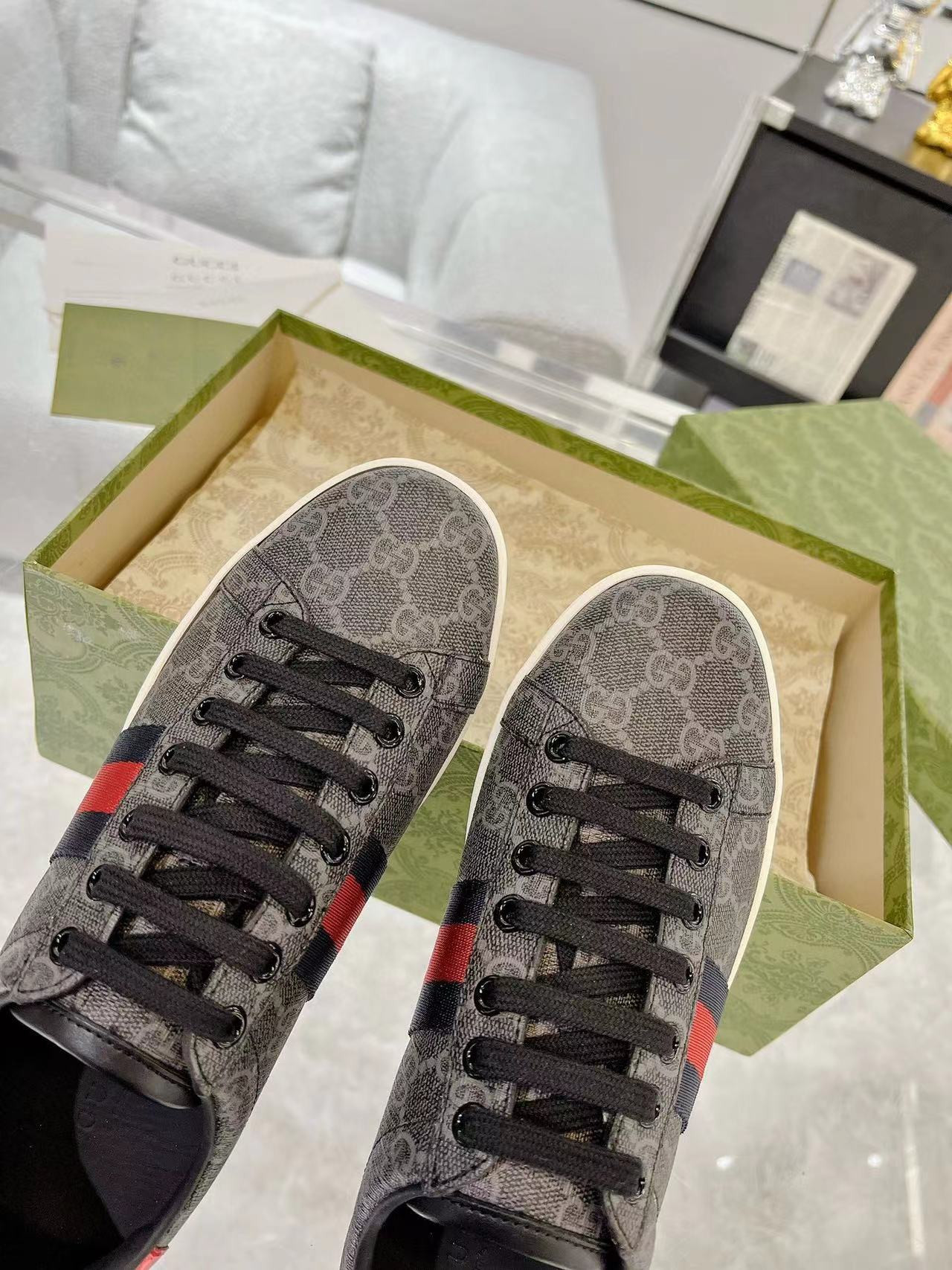 UA GUCCI Sneaker With Web