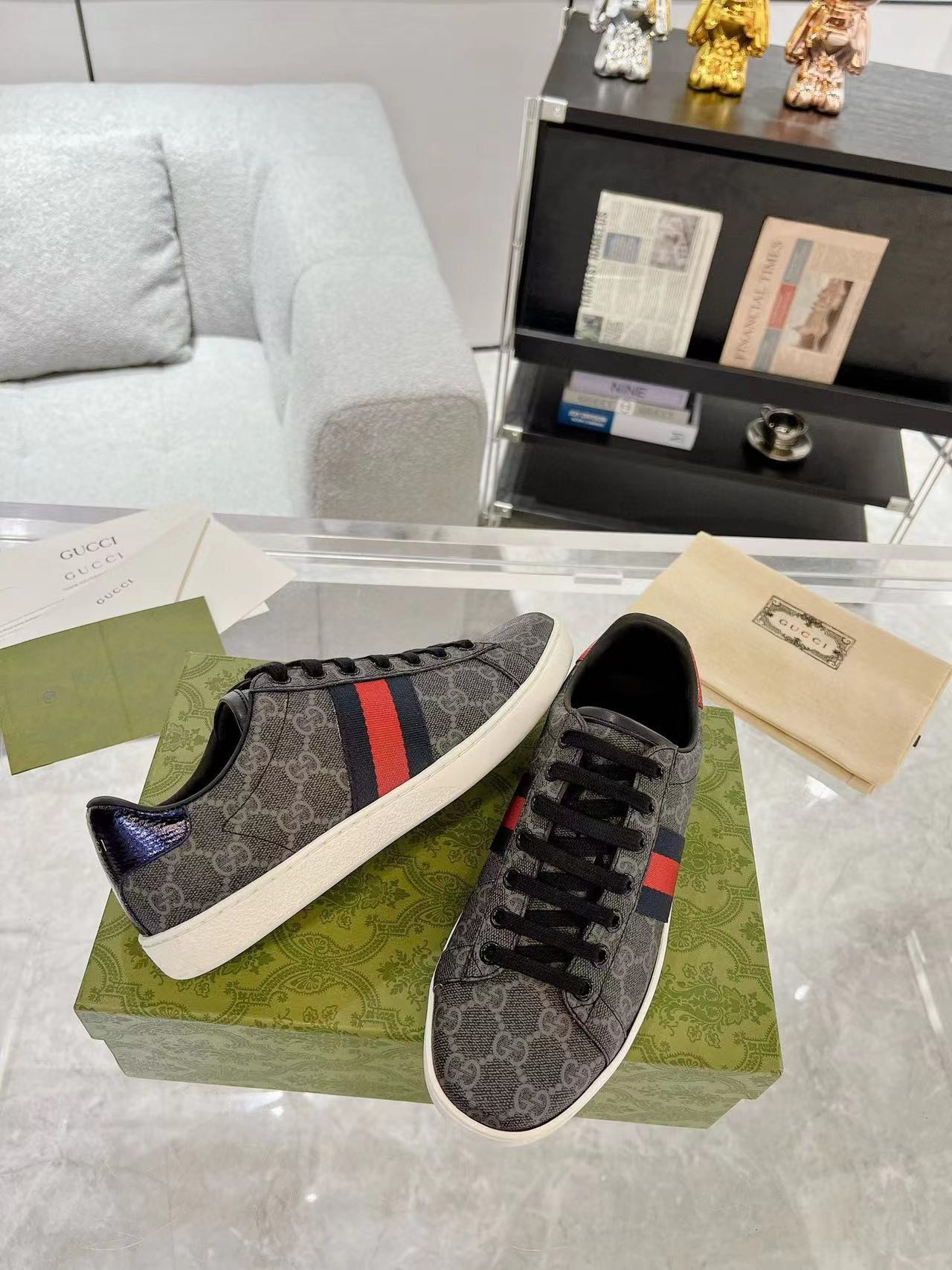 UA GUCCI Sneaker With Web