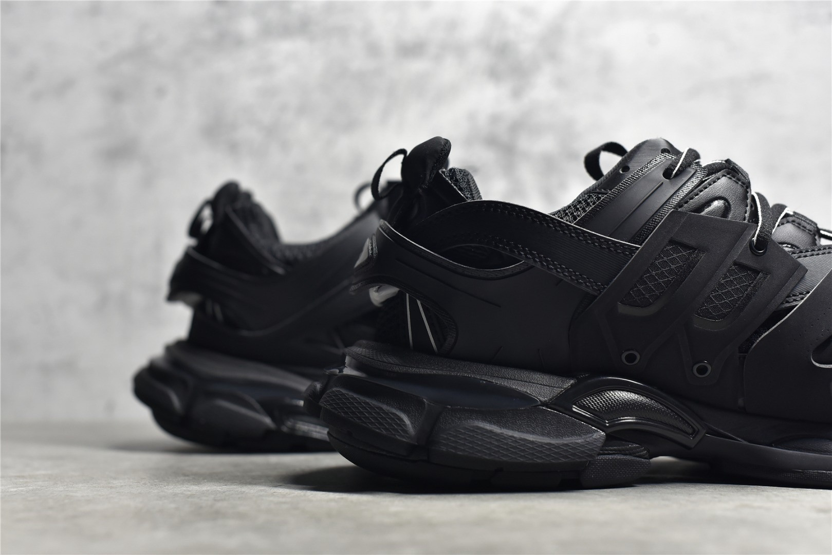 Balenciaga Track Black