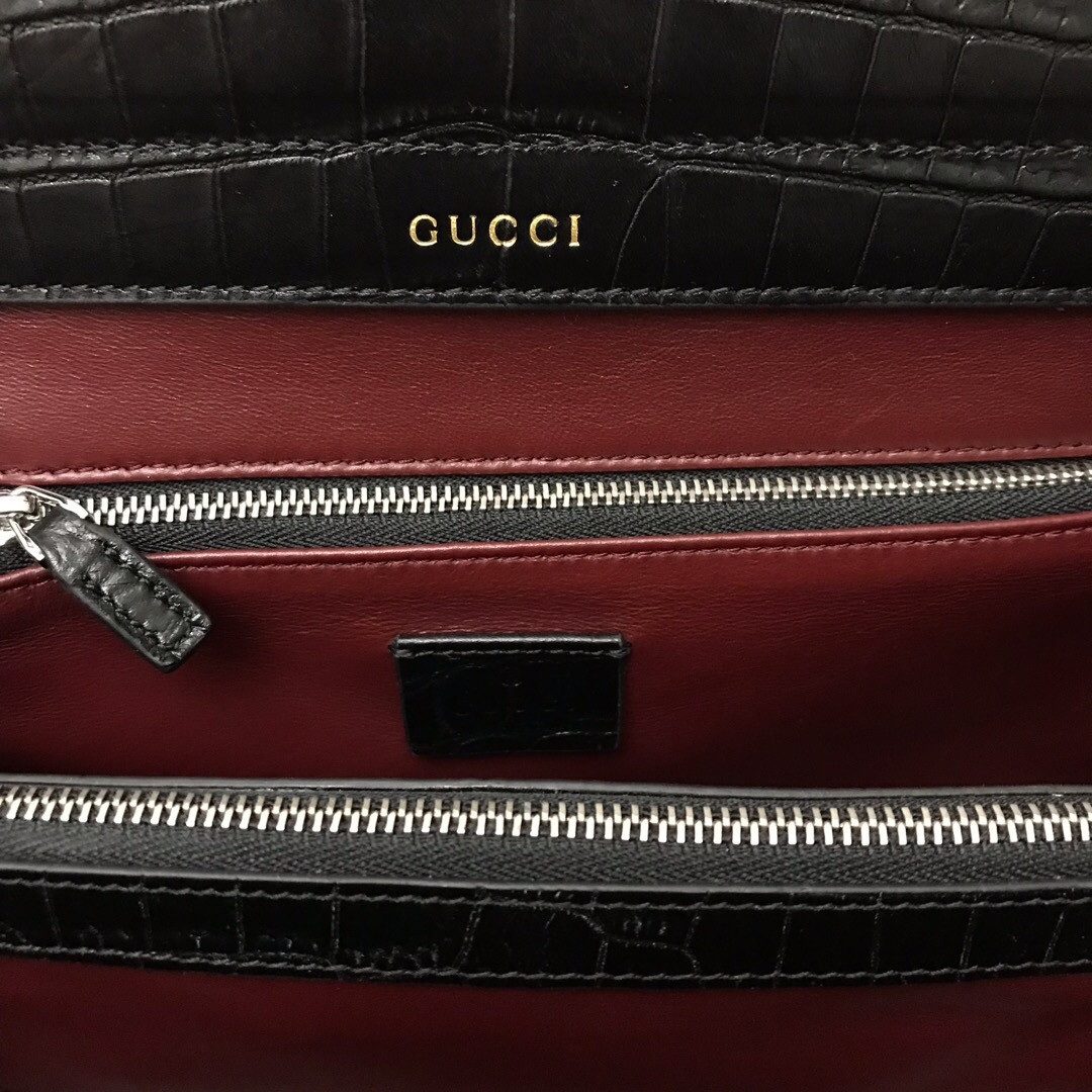 Gucci Zumi leather Medium Top Handle Bag