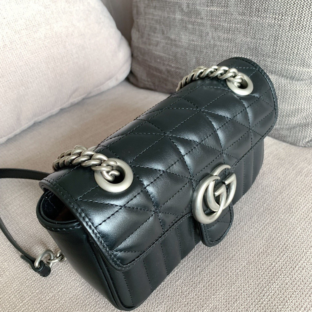 GUCCI GG Marmont mini shoulder bag 22cm