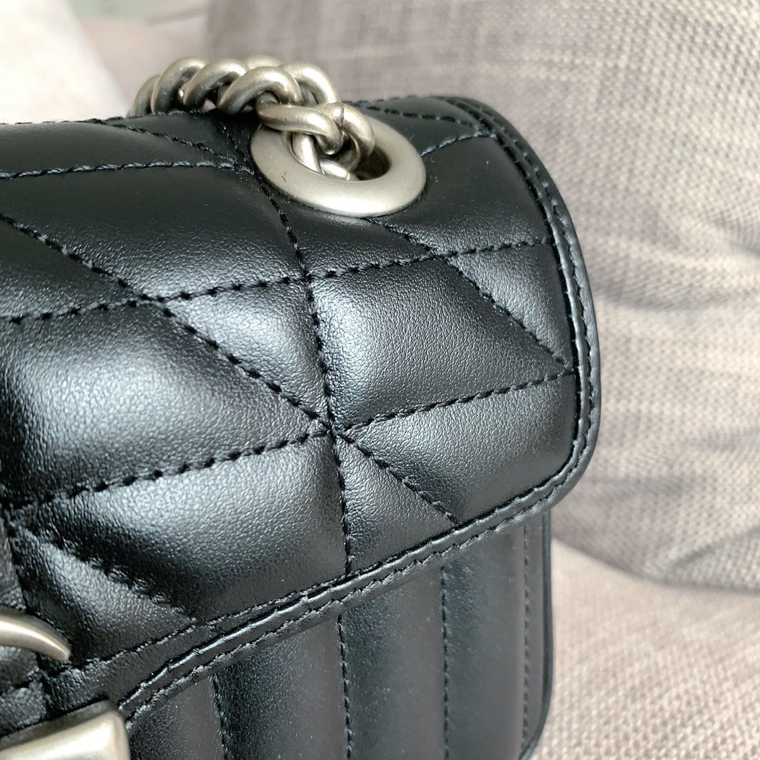 GUCCI GG Marmont mini shoulder bag 22cm