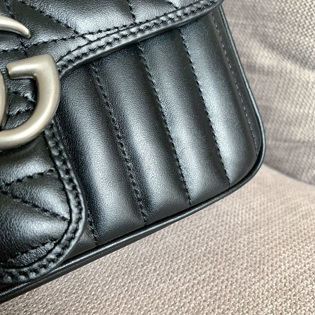 GUCCI GG Marmont mini shoulder bag 22cm