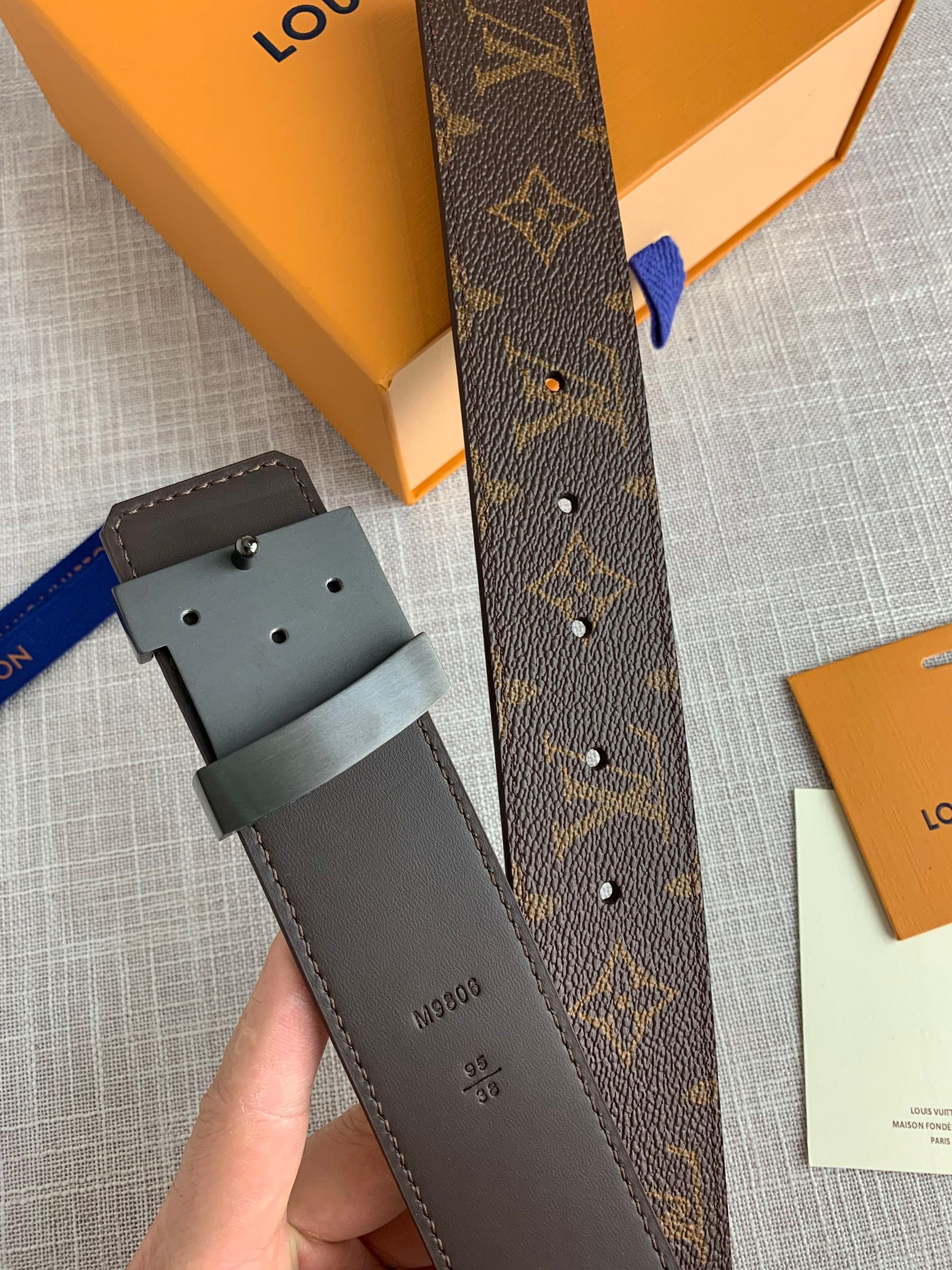 LV LOUIS VUITTON 40MM BELT