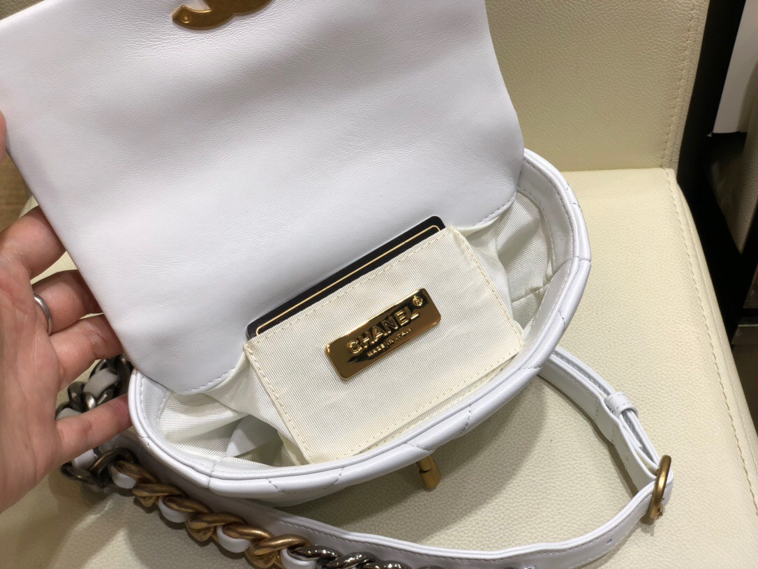 Chanel 19 belt bag