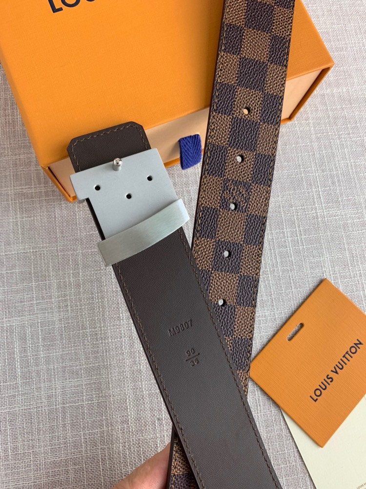 LV LOUIS VUITTON 40MM BELT