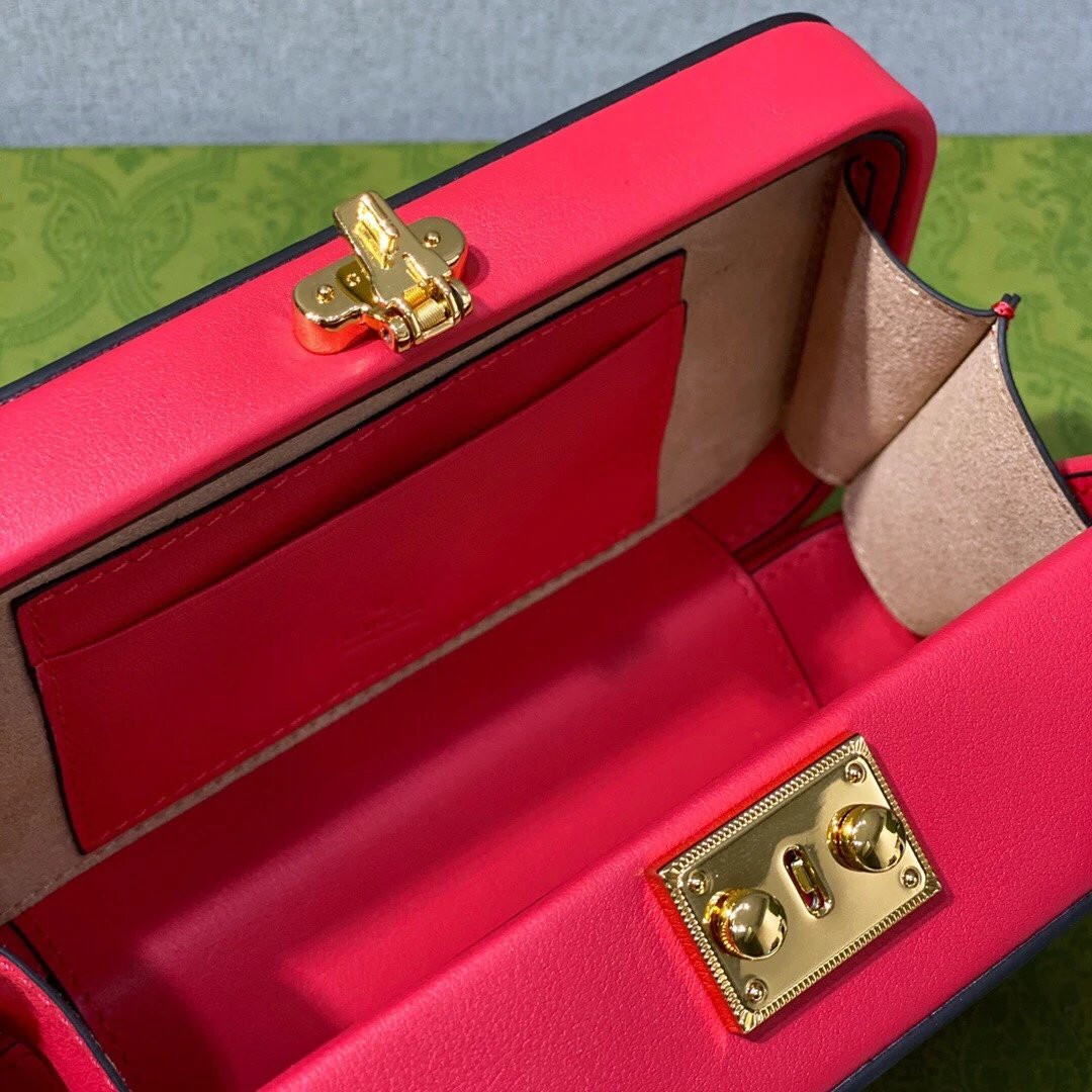 Gucci Interlocking G mini bag