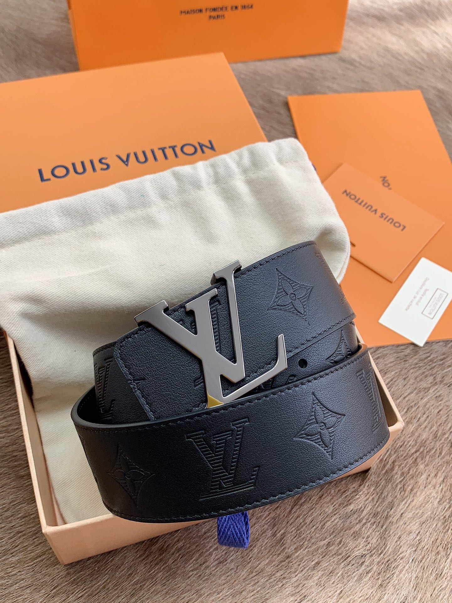 LV LOUIS VUITTON 40MM BELT
