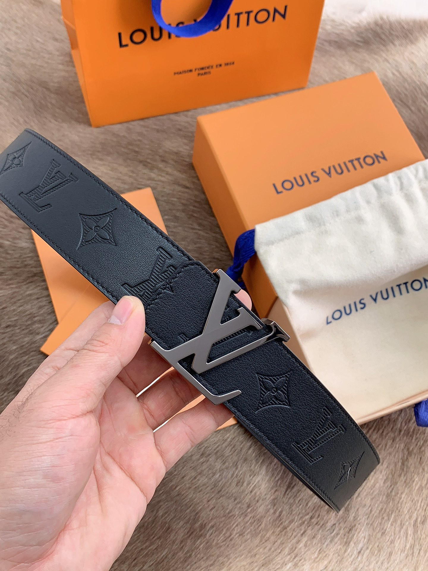 LV LOUIS VUITTON 40MM BELT