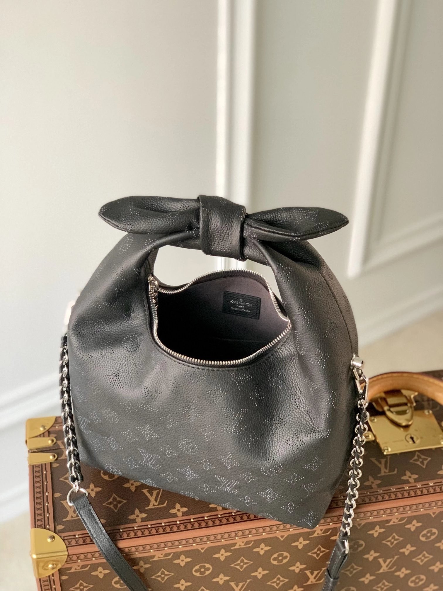 LV WHY KNOT PM M20703