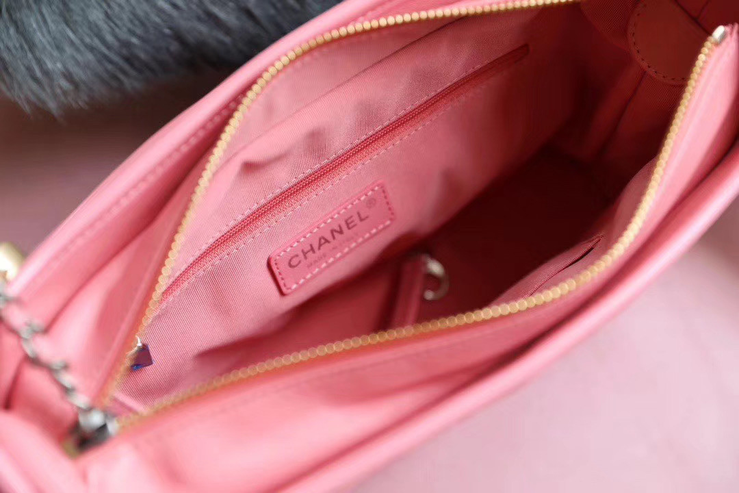 Chanel Gabrielle medium size 25cm in pink