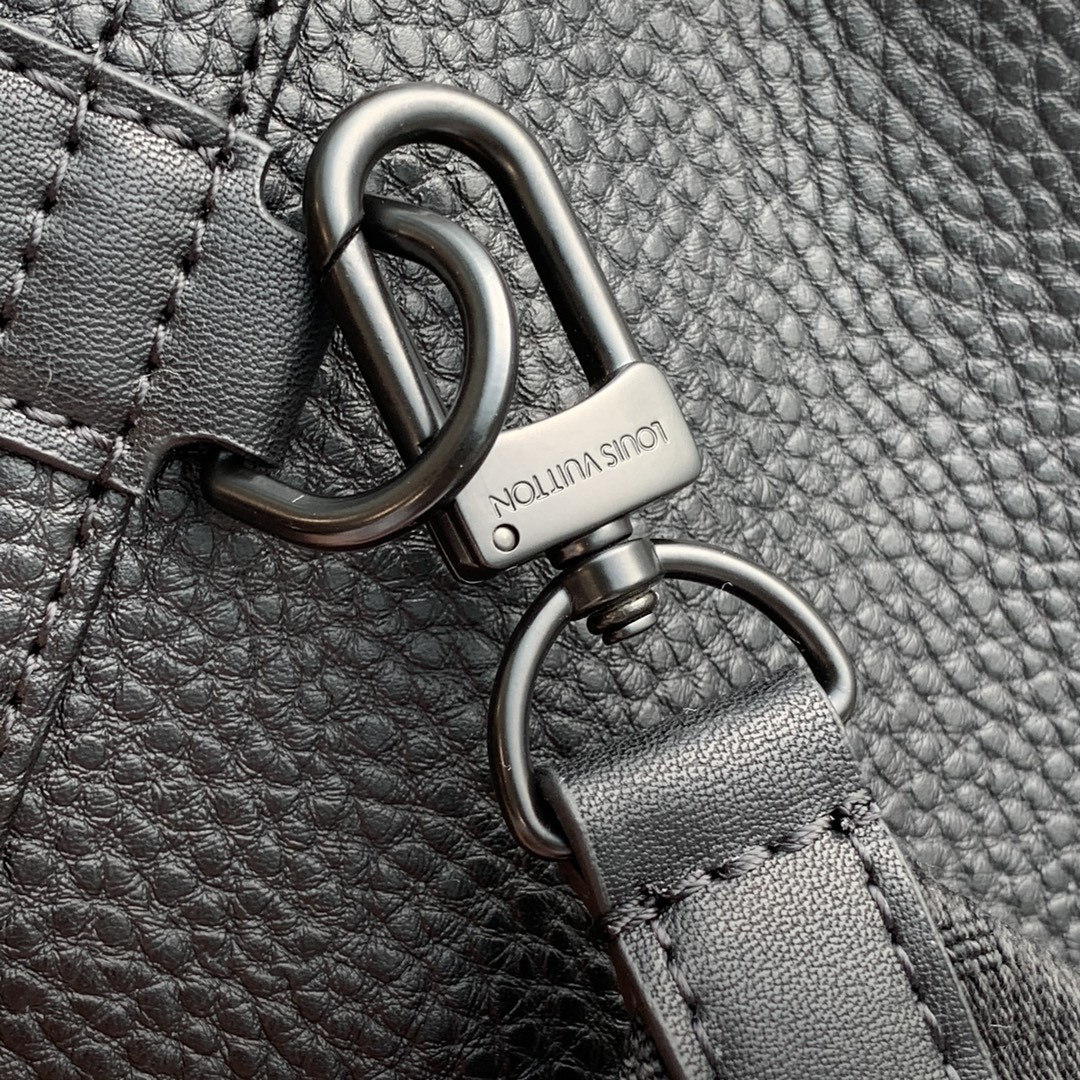 LV CHRISTOPHER XS M58495