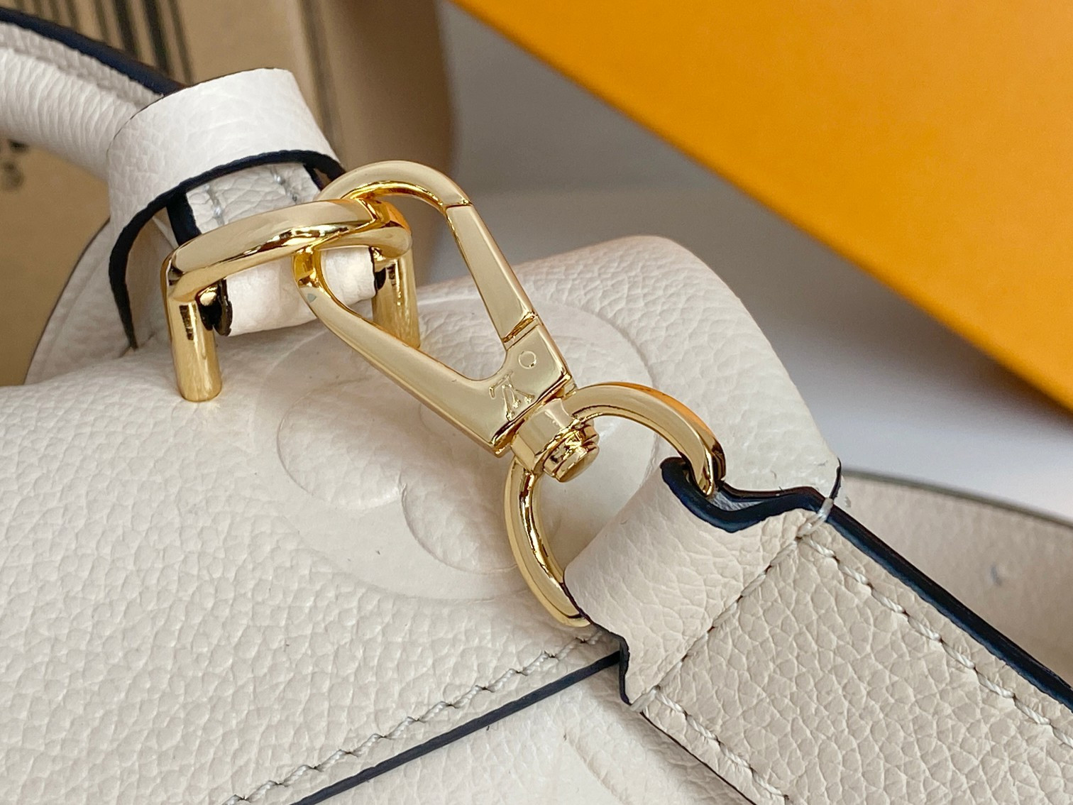 LV MADELEINE BB M46008 9.4 x 6.7 x 3.3 inches