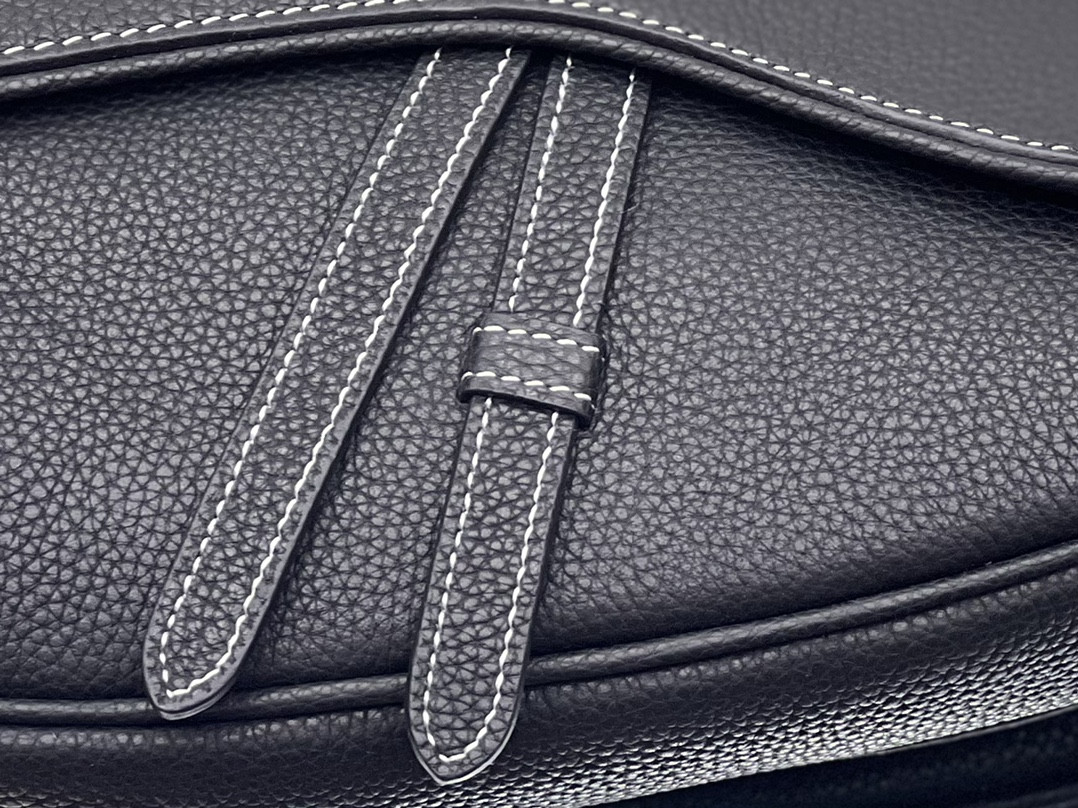 Dior Saddle Bag Black Grained Calfskin 26 x 19 x 4.5 cm