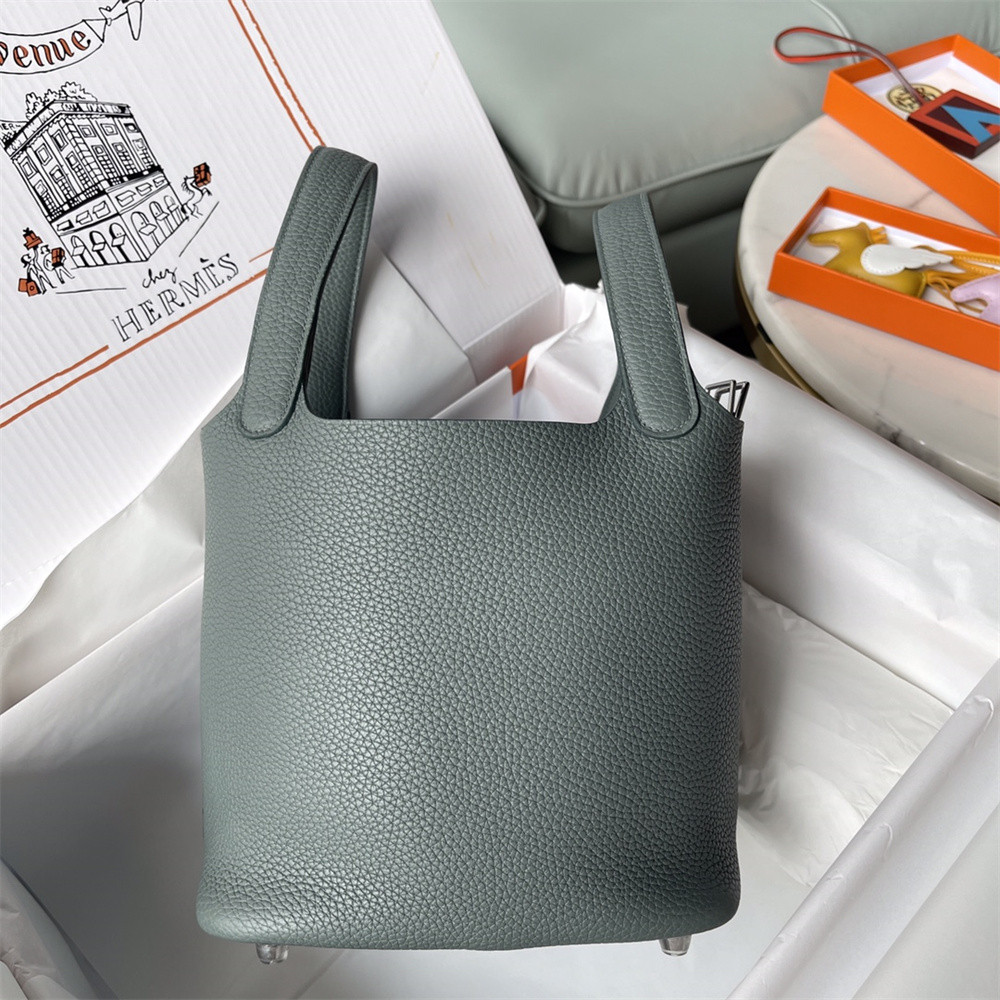 Hermès Picotin 18cm almond green without original box